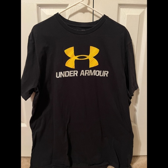 Under Armour Other - Mens Loose Fit Under Armour T-shirt